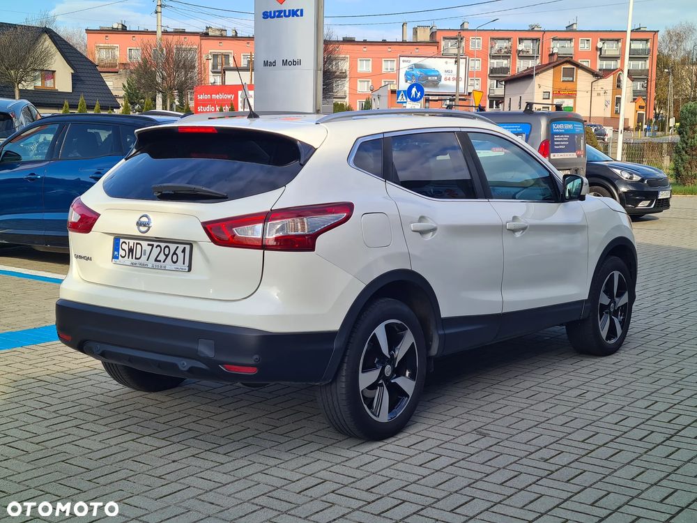 Nissan Qashqai 1.6 DIG-T N-Connecta - 4