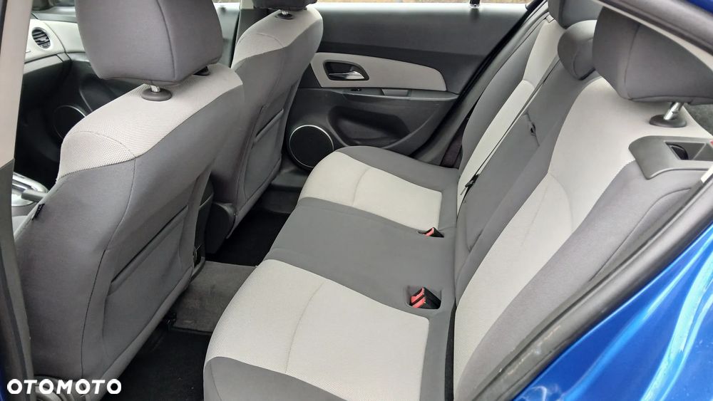 Chevrolet Cruze - 13