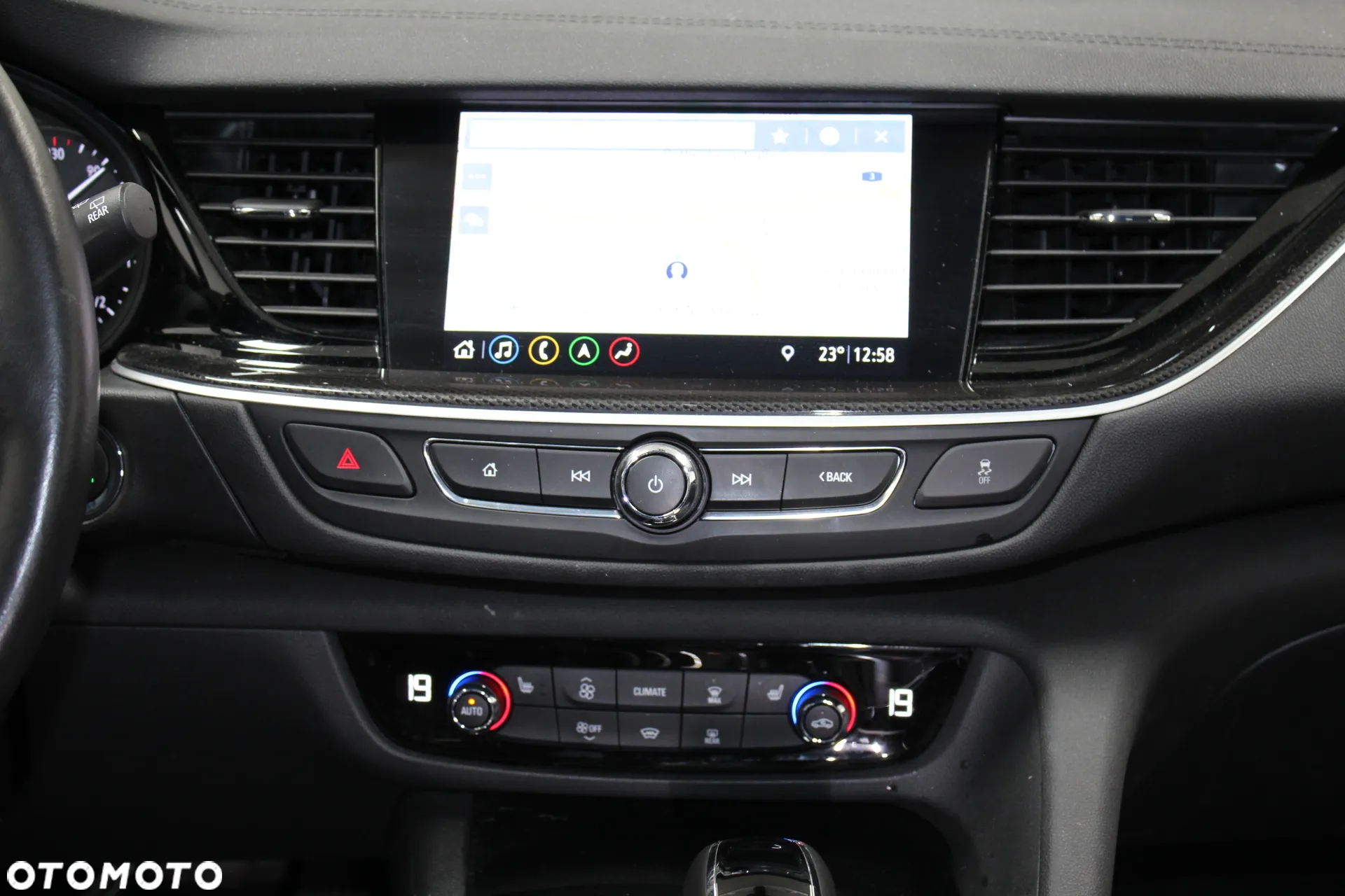 Opel Insignia - 15