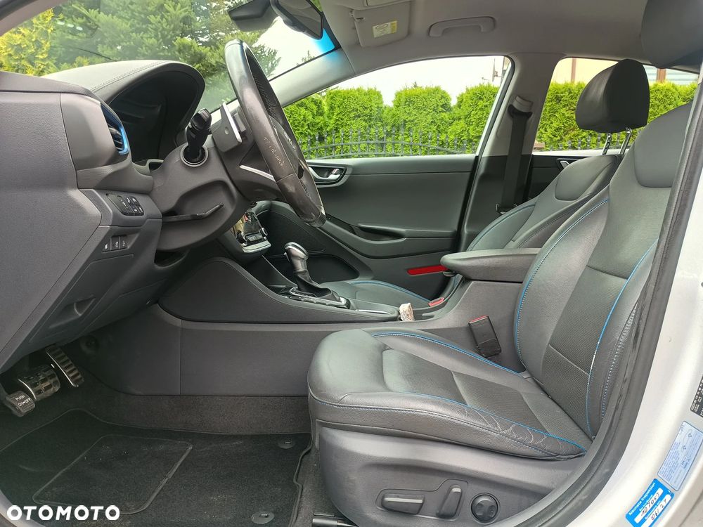 Hyundai IONIQ 1.6 GDI Premium - 31
