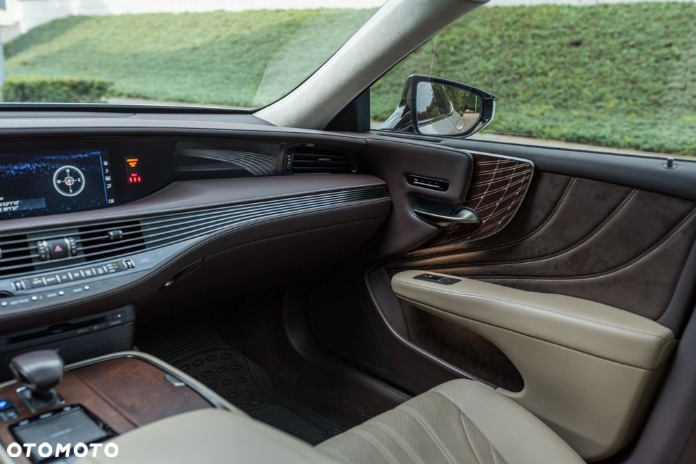 Lexus LS - 23