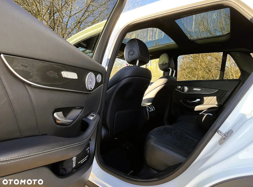 Mercedes-Benz GLC - 23