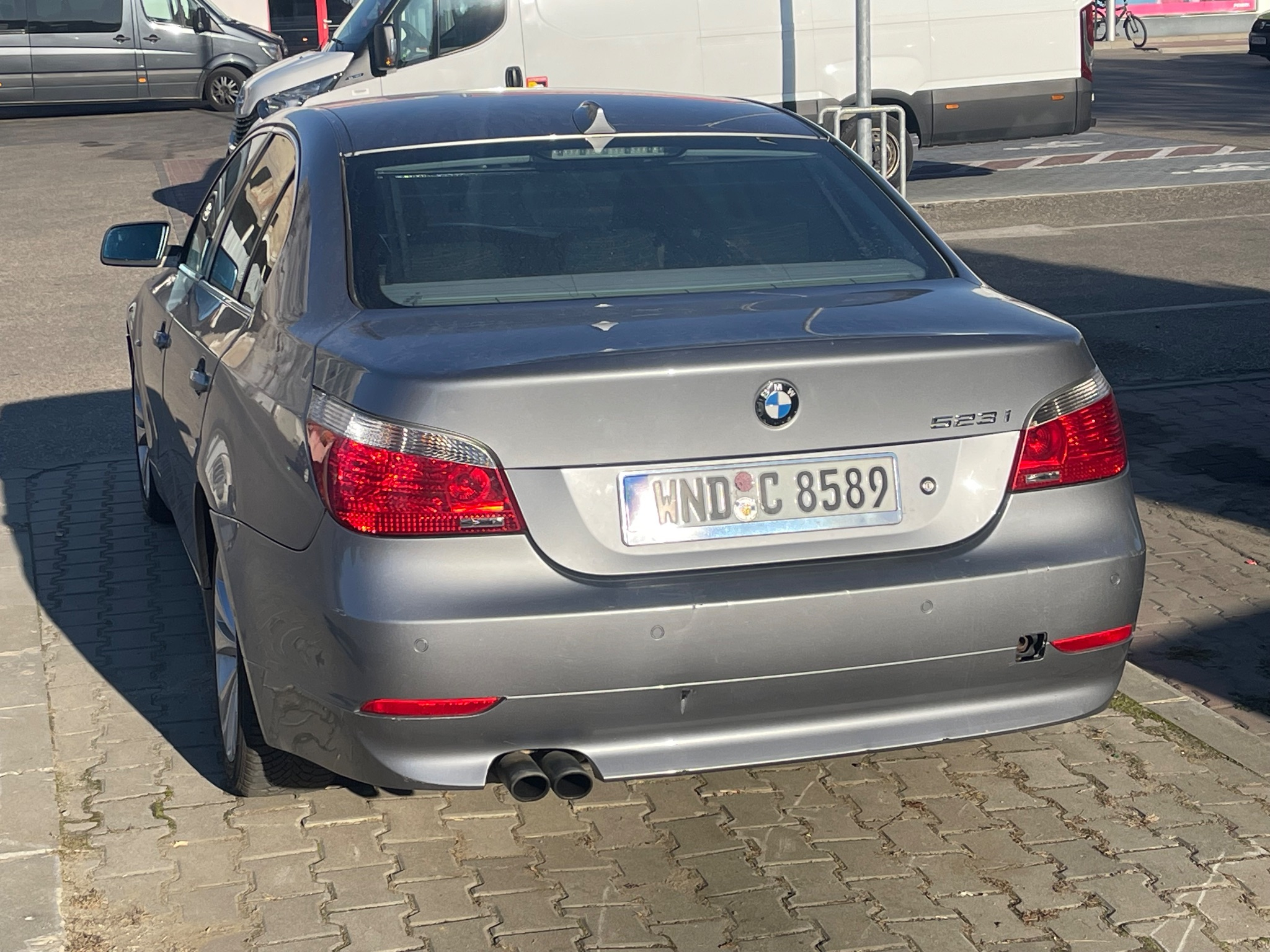 BMW Seria 5 523i Touring - 4