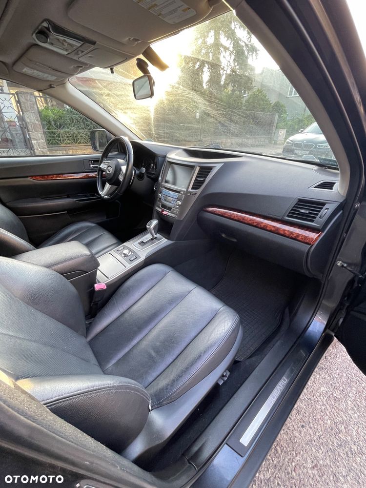 Subaru Outback 3.6 R Exclusive Navi - 31