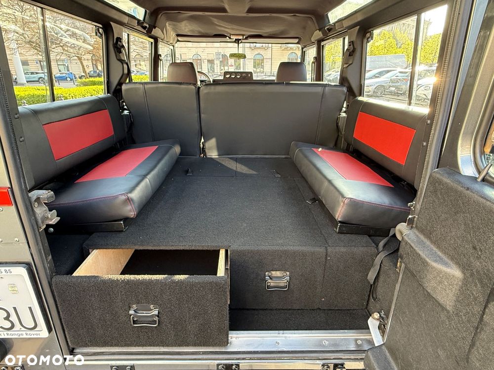 Land Rover Defender - 14