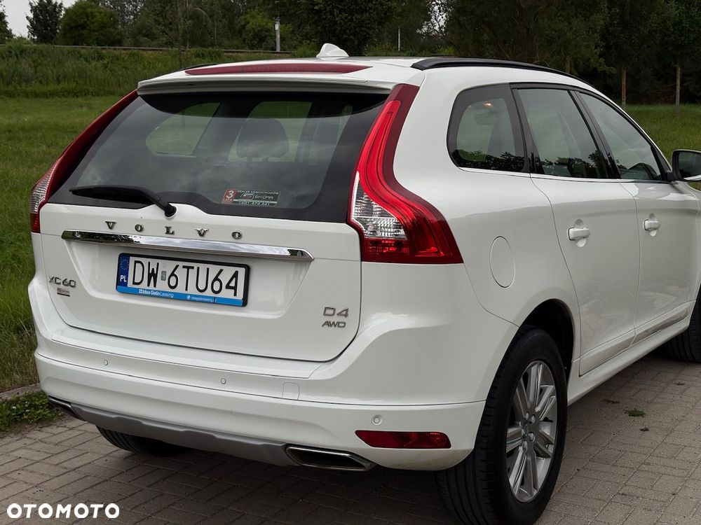 Volvo XC 60 D4 AWD Momentum - 11