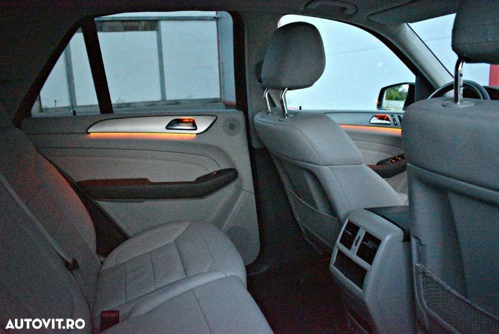 Mercedes-Benz ML 350 BlueTEC 4MATIC Aut - 9