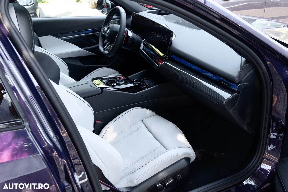 BMW M5 xDrive AT PHEV - 13