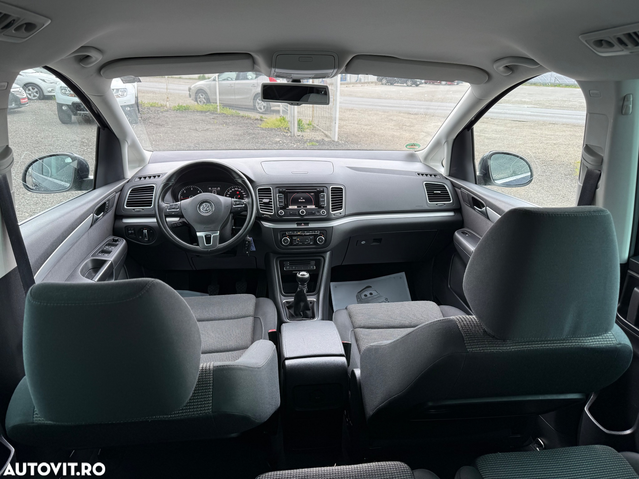 Volkswagen Sharan 2.0 TDI BlueMotion Technology Trendline - 13