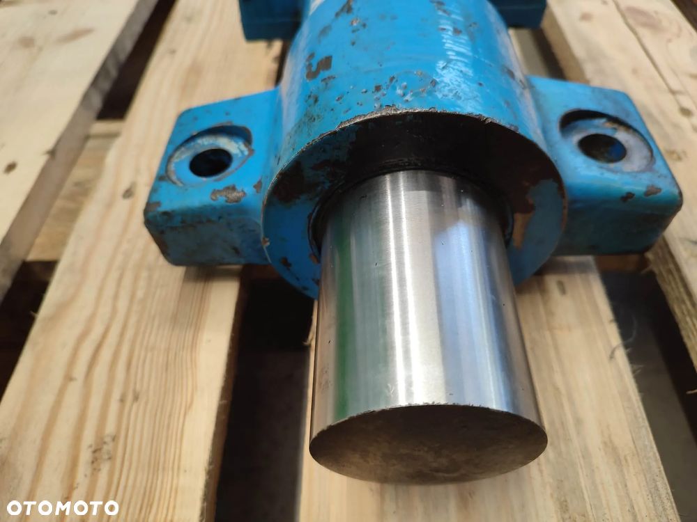 Siłownik stabilizator Mecalac 12 MTX (5930657) - 5