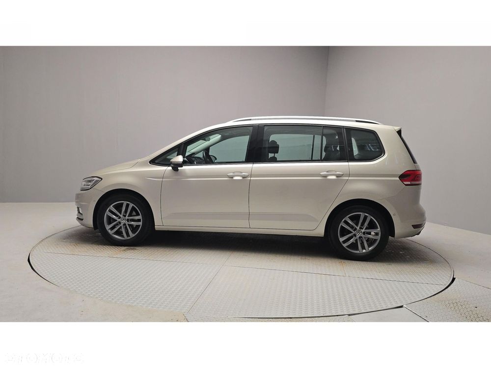 Volkswagen Touran - 3