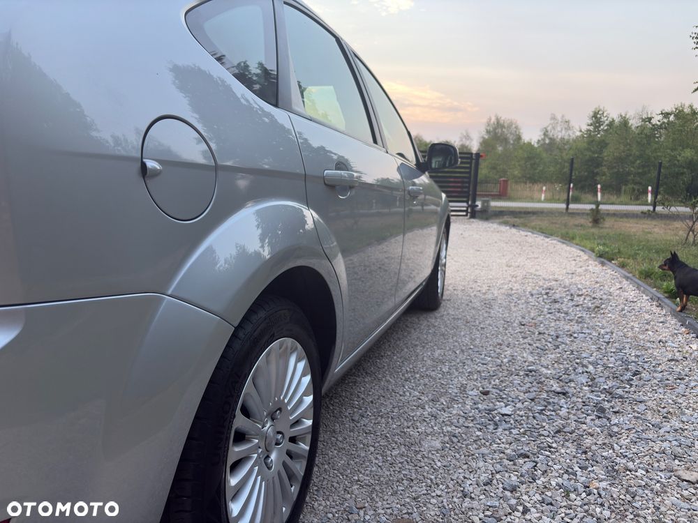 Ford Focus - 11