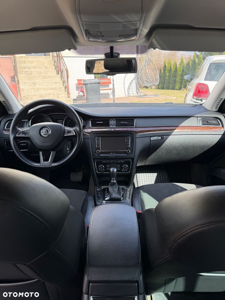 Skoda Superb 2.0 TDI Elegance DSG - 18