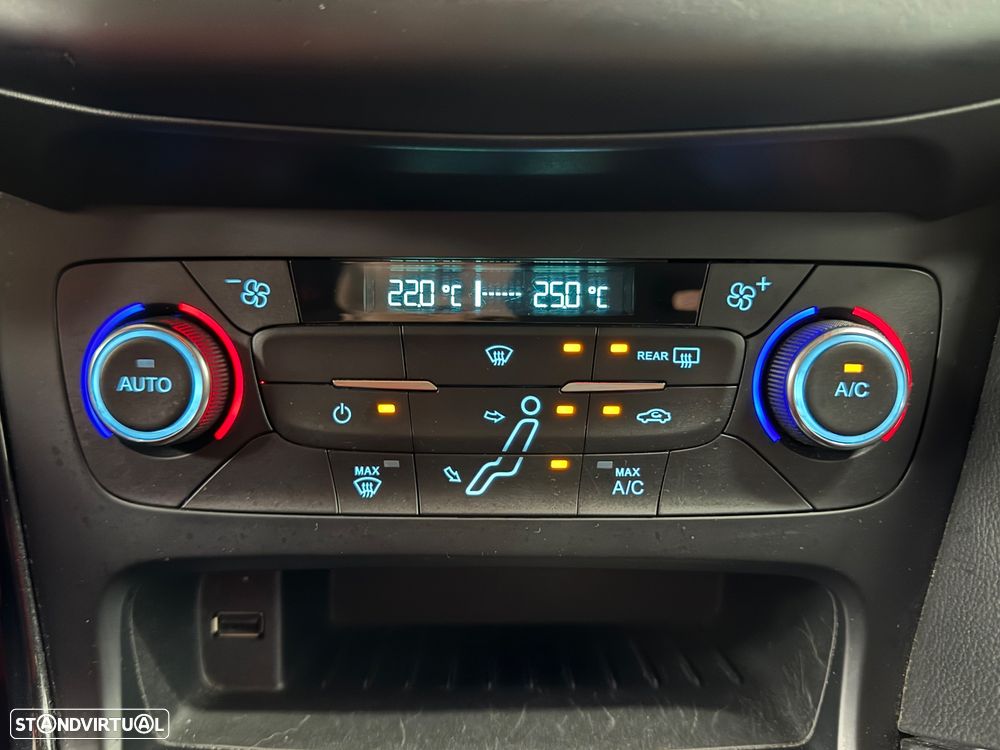 Ford Focus SW 1.5 TDCi Titanium - 33