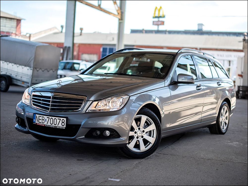 Mercedes-Benz Klasa C 180 (BlueEFFICIENCY) Elegance - 5