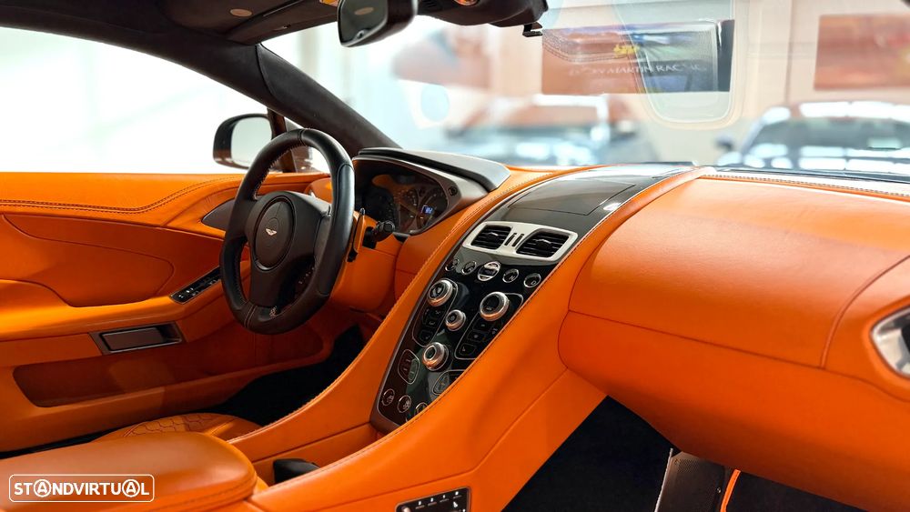 Aston Martin Vanquish Touchtronic 2 - 19