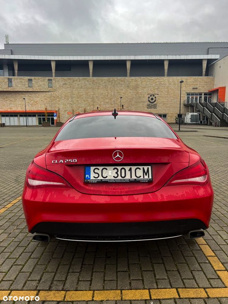 Mercedes-Benz CLA 250 7G-DCT - 7