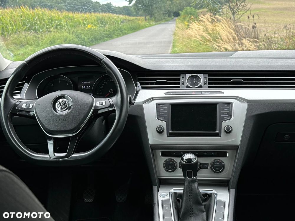 Volkswagen Passat Variant 2.0 TDI (BlueMotion Technology) Comfortline - 15