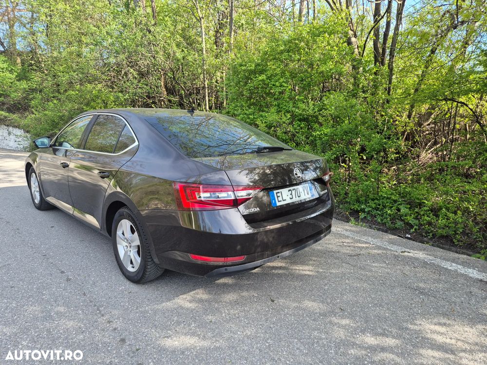 Skoda Superb 1.6 TDI DSG Style - 4