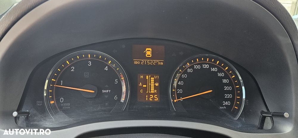 Toyota Avensis - 6