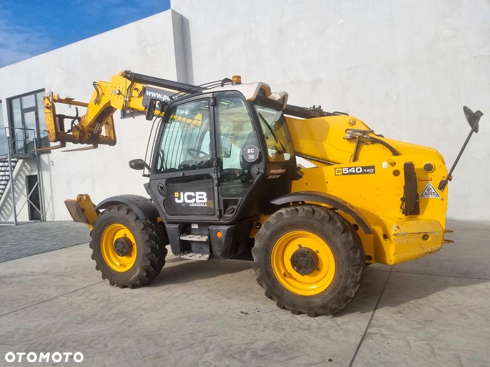 JCB 540-140 jak Manitou MT 1440 BC38 - 10