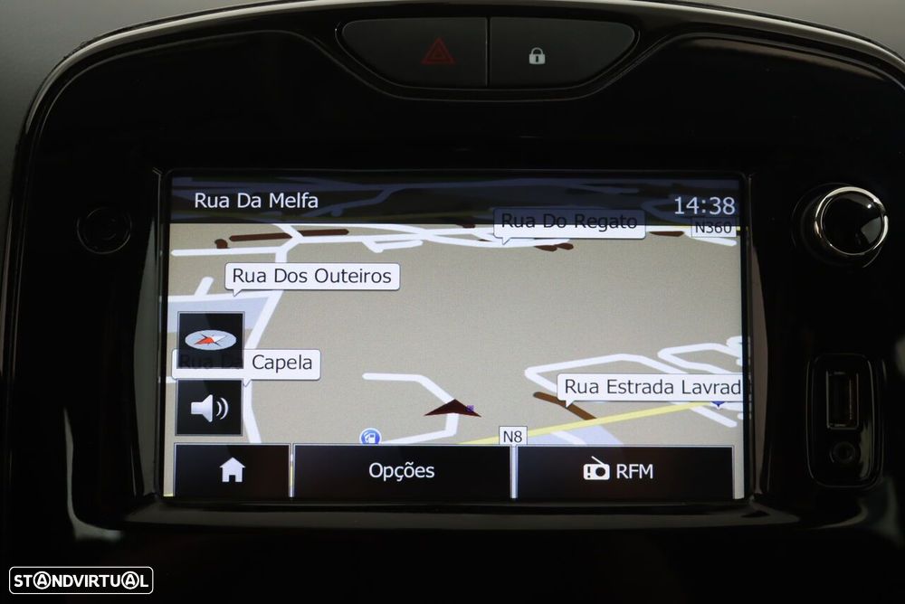 Renault Clio Sport Tourer 0.9 TCE Dynamique S - 18