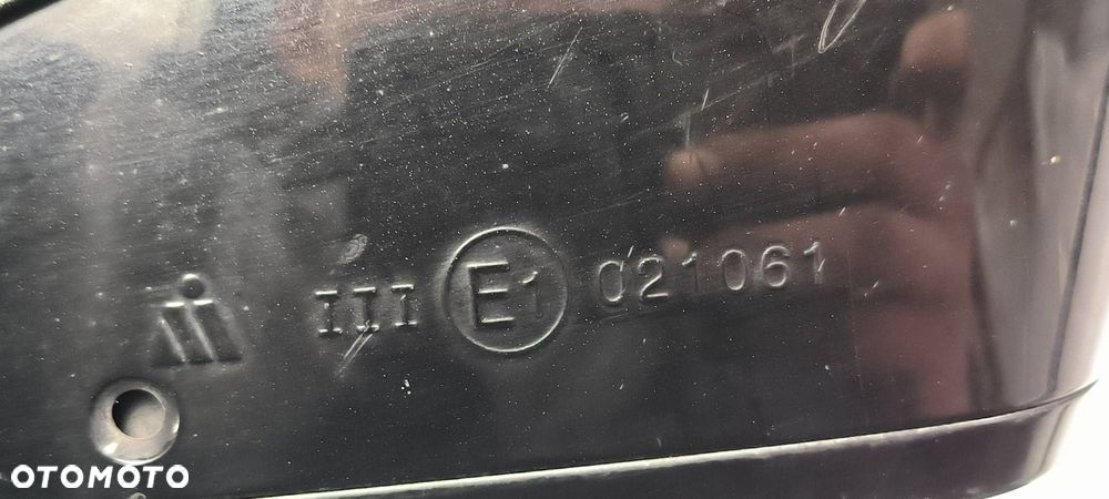 LUSTERKO PRAWE AUDI A8 D4 - 6