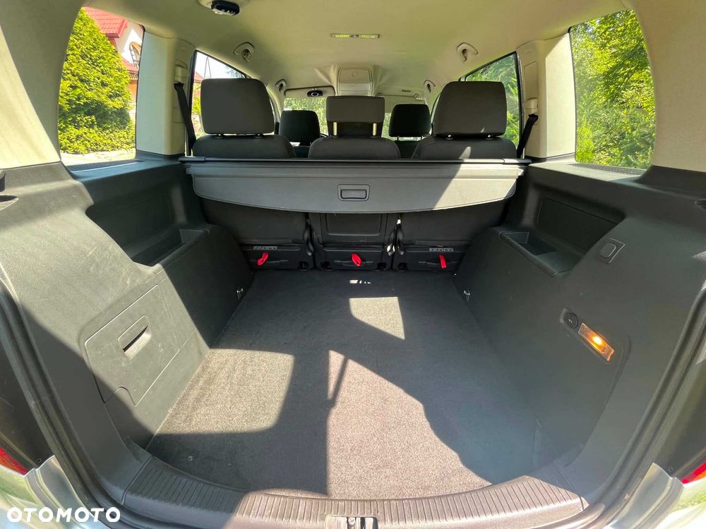 Volkswagen Touran - 7