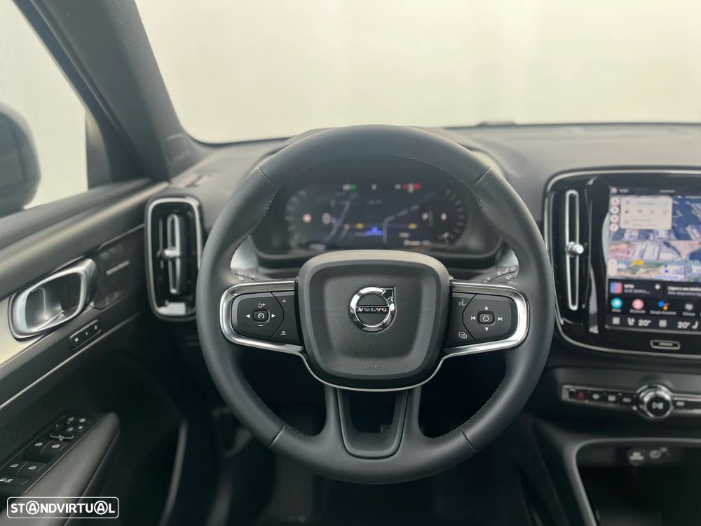 Volvo XC 40 2.0 B3 Black Edition - 27