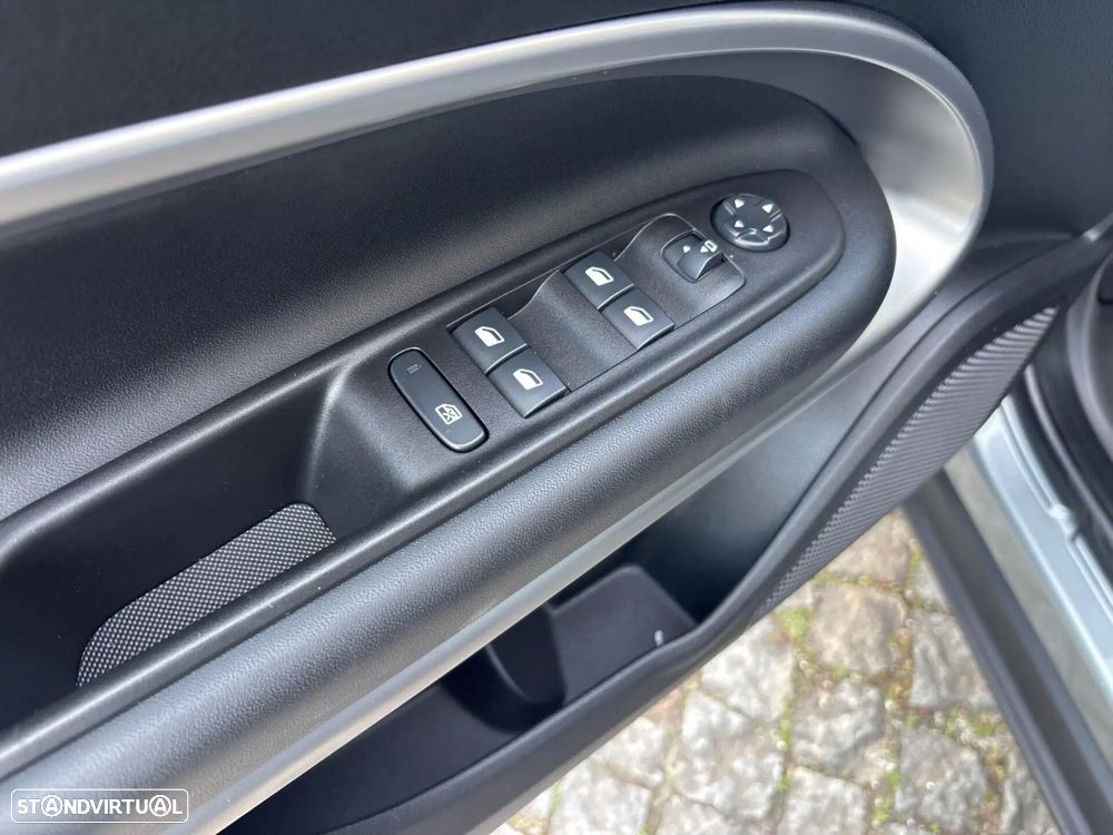 Jeep Avenger 54 kWh Summit - 21