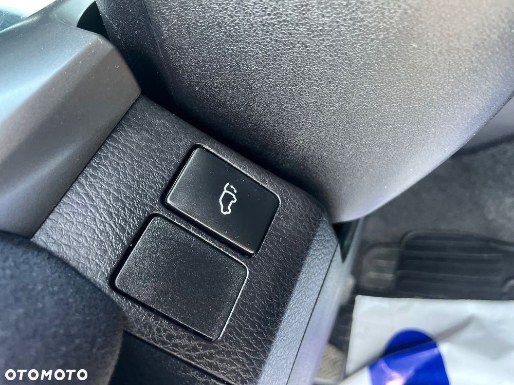 Toyota RAV4 - 23