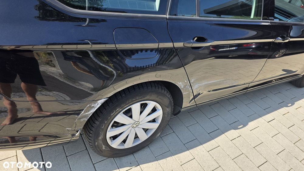Volkswagen Passat - 4