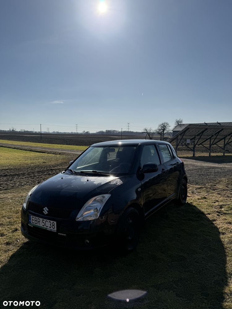 Suzuki Swift - 3
