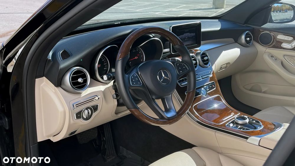 Mercedes-Benz Klasa C 300 9G-TRONIC Exclusive - 10