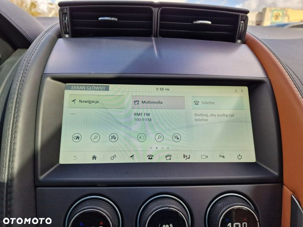 Jaguar F-Type 2.0 Turbo Chequered Flag - 23