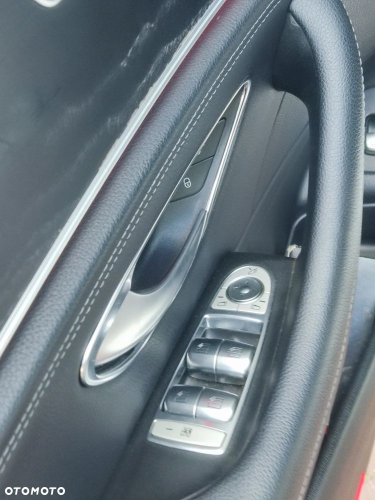 Mercedes-Benz Klasa E 220 d 4-Matic 9G-TRONIC - 20