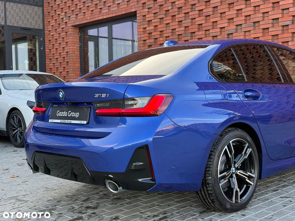 BMW Seria 3 318i M Sport - 9