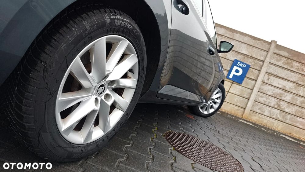Skoda Superb 2.0 TDI Premium Edition - 21