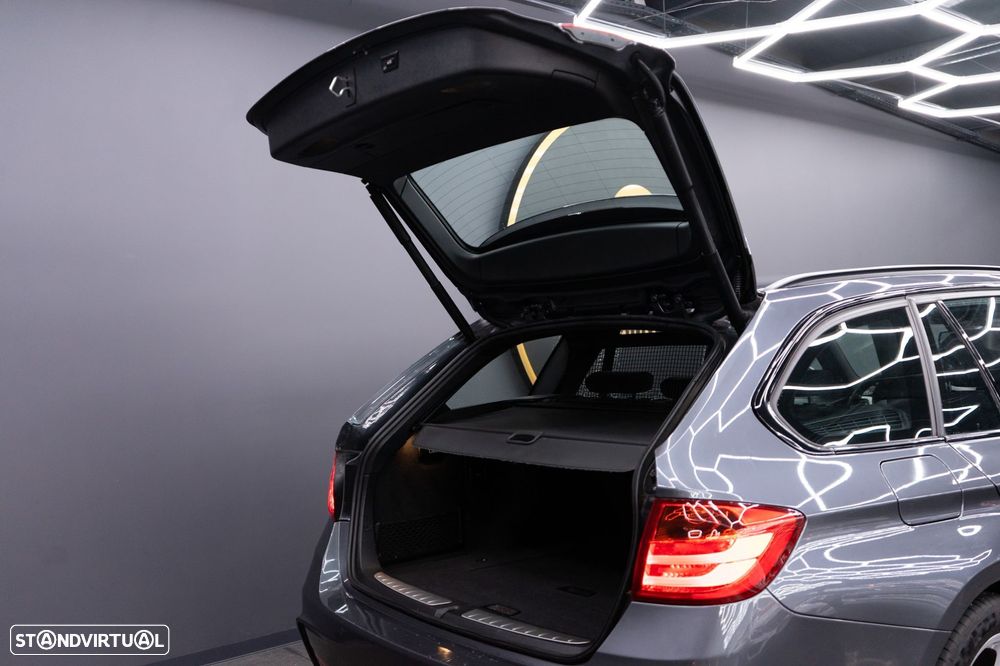 BMW 320 d Pack M - 19