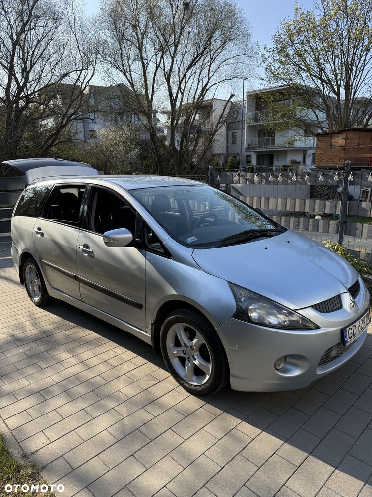 Mitsubishi Grandis - 5