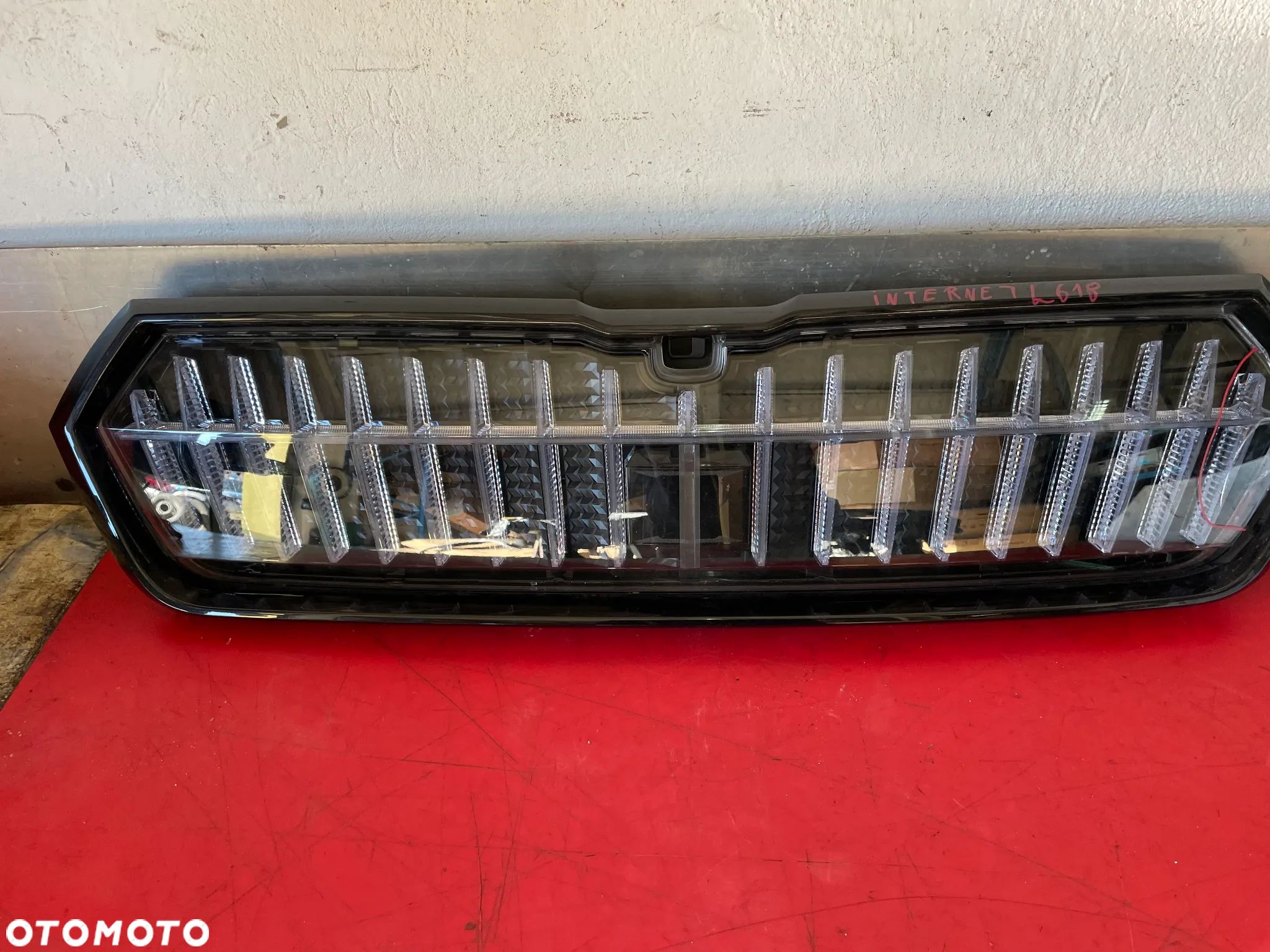 SKODA ENYAQ LED  GRILL ATRAPA ZDERZAKA - 1