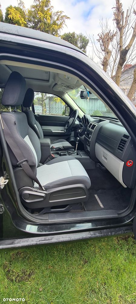 Dodge Nitro 2.8 CRD SE - 17