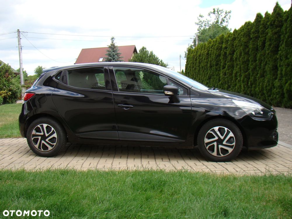 Renault Clio 1.2 16V 75 Life - 4