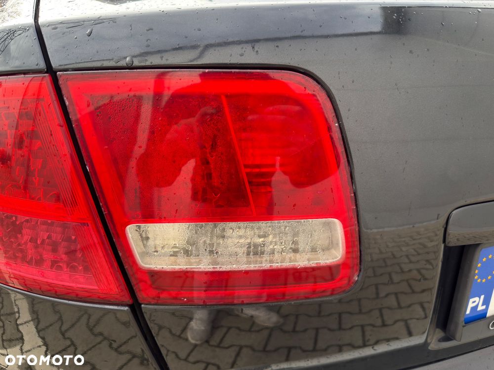 Audi A8 4.2 Quattro - 14