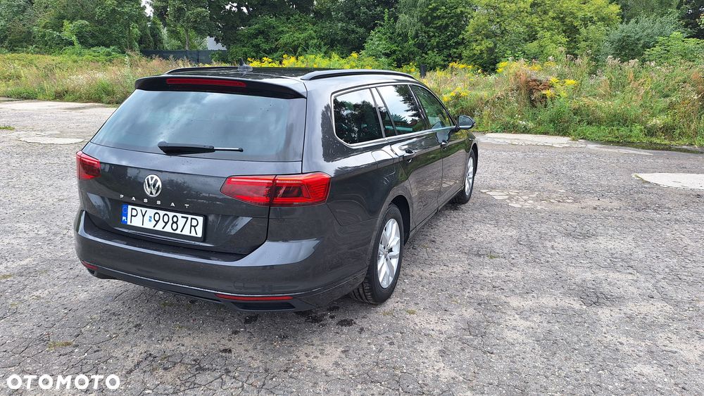 Volkswagen Passat 1.6 TDI SCR DSG Comfortline - 8