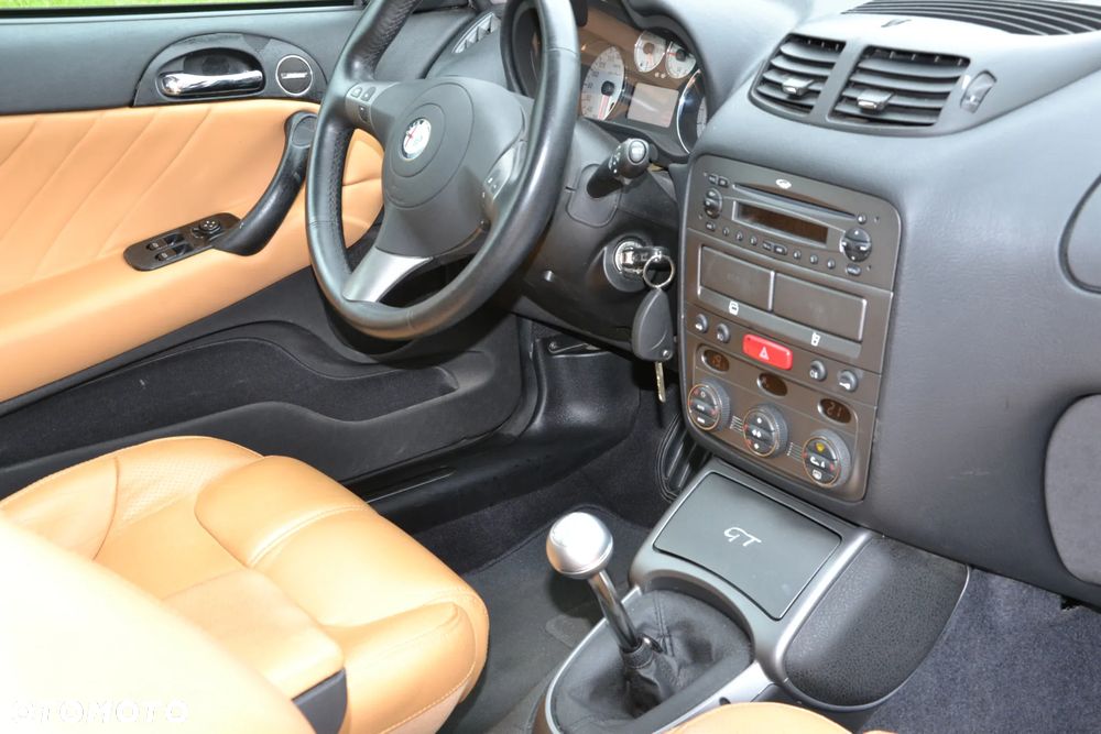 Alfa Romeo GT - 10