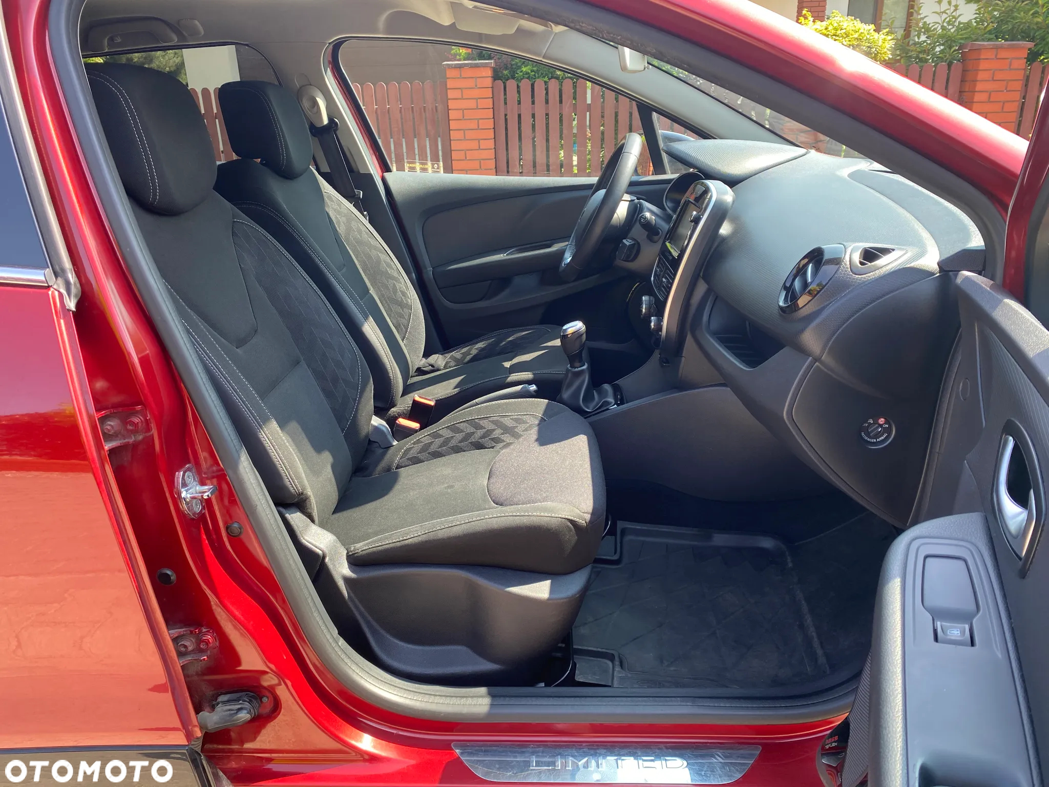 Renault Clio 0.9 TCe Limited - 22