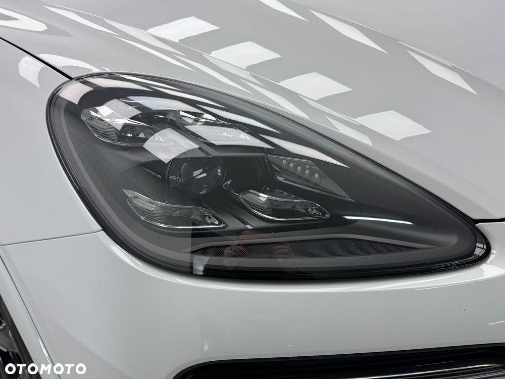 Porsche Cayenne - 11