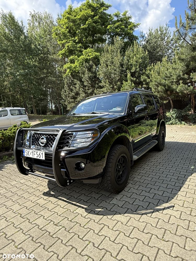 Nissan Pathfinder - 2