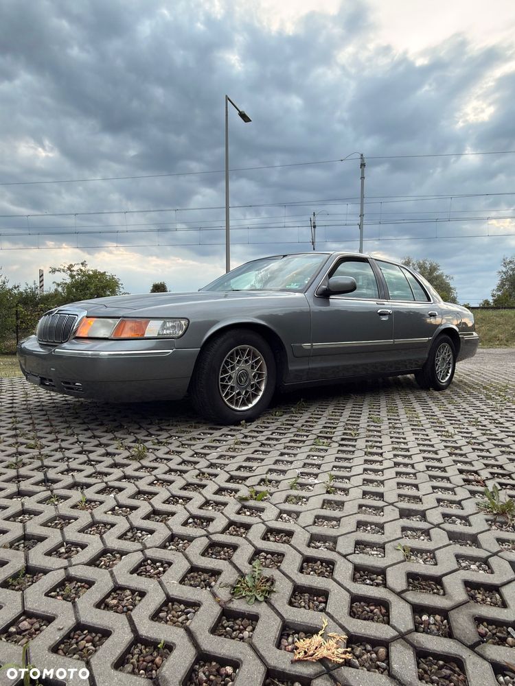 Mercury Marquis - 2